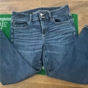 American Eagle Artist Crop Jeans- size 8